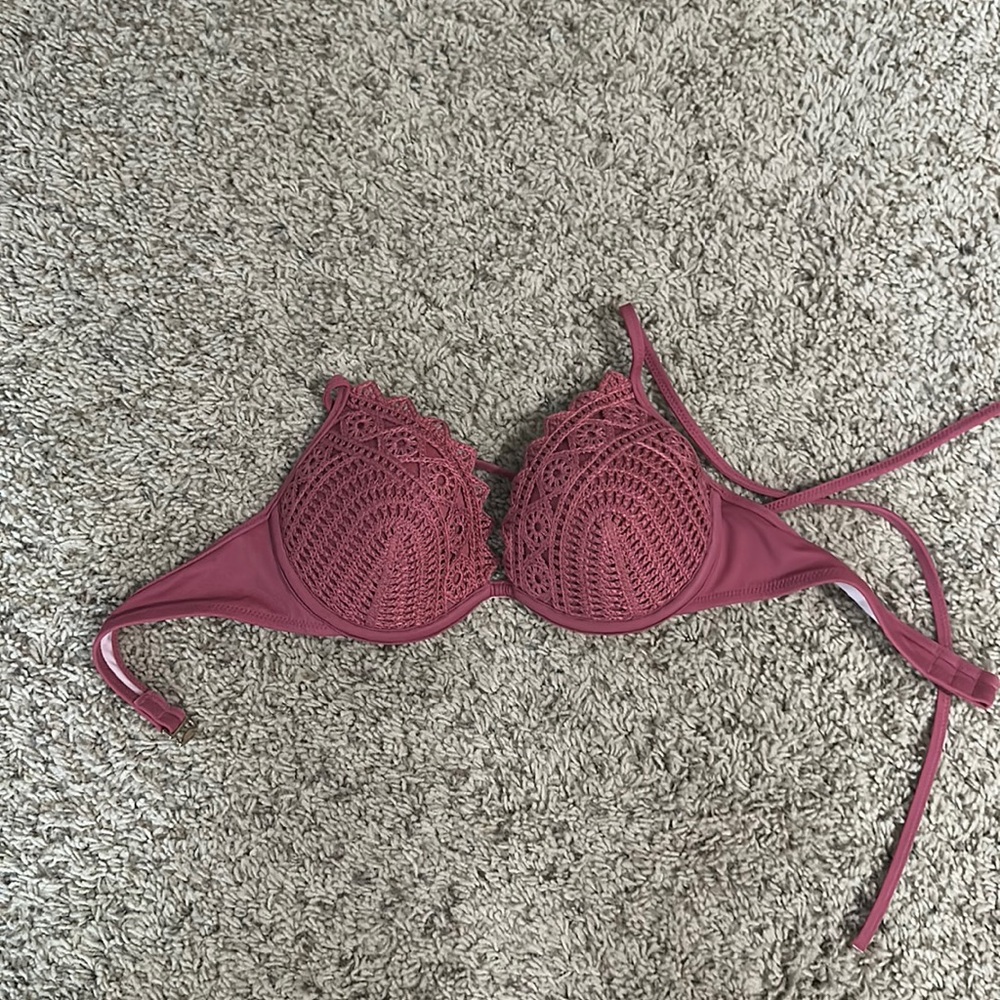 Shade and Shore padded crochet bikini top. Size 34B